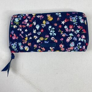 Vera Bradley Accordian Wallet NWT